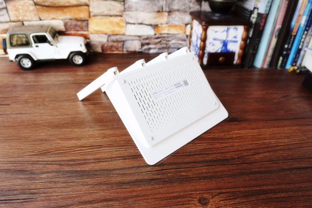 360安全路由v2光纤级双频智能路由,360路由器哪款穿墙最好