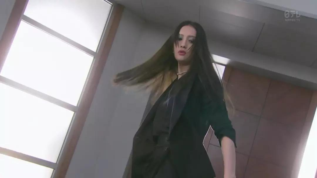 这双大长腿我要承包了！这一次菜菜绪比恶女更可怕