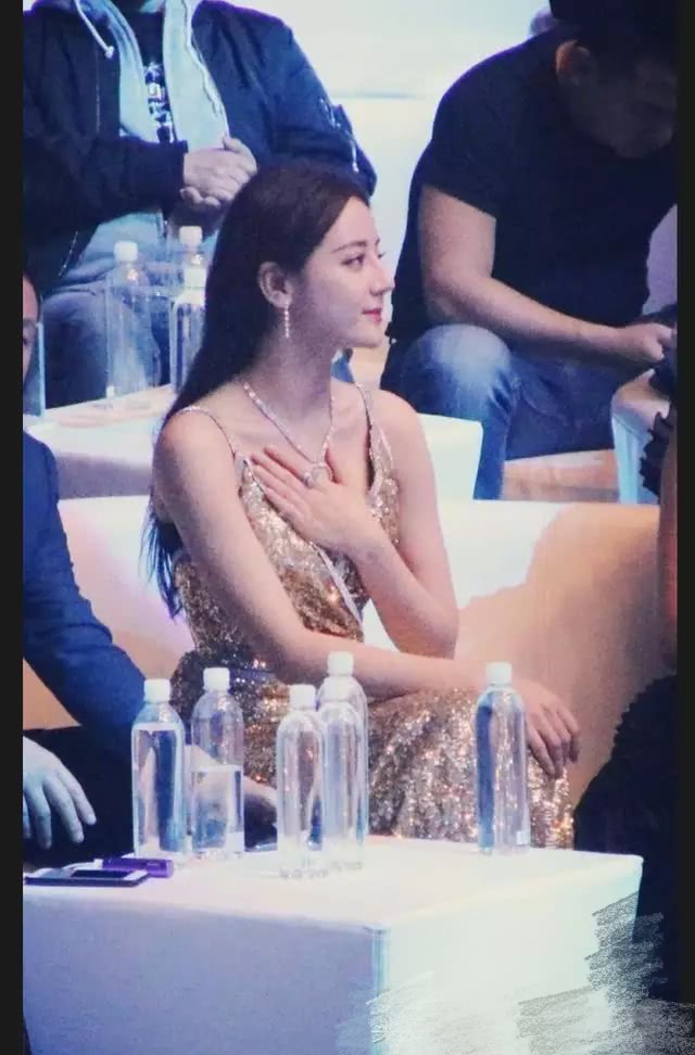 迪丽热巴私下人品怎样,迪丽热巴人品怎样