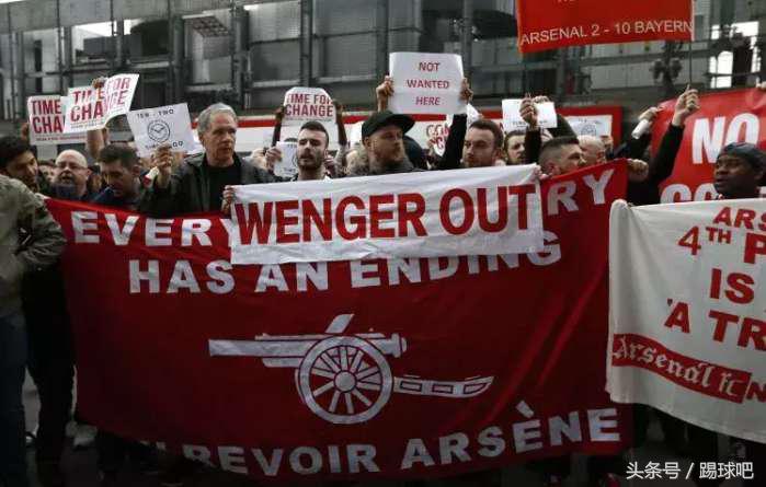 我们曾经相爱过爱到最后还是分离,我们曾经彼此相爱却要分手