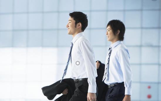 面试官:把卫生巾卖给男人,能做到吗?小伙子霸气回复,当场录用