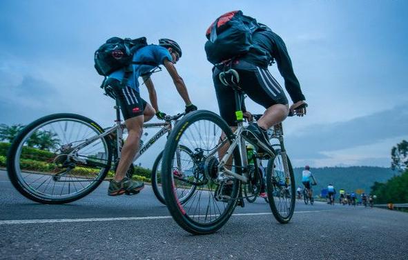 自行车技巧超级简单,自行车简单技巧