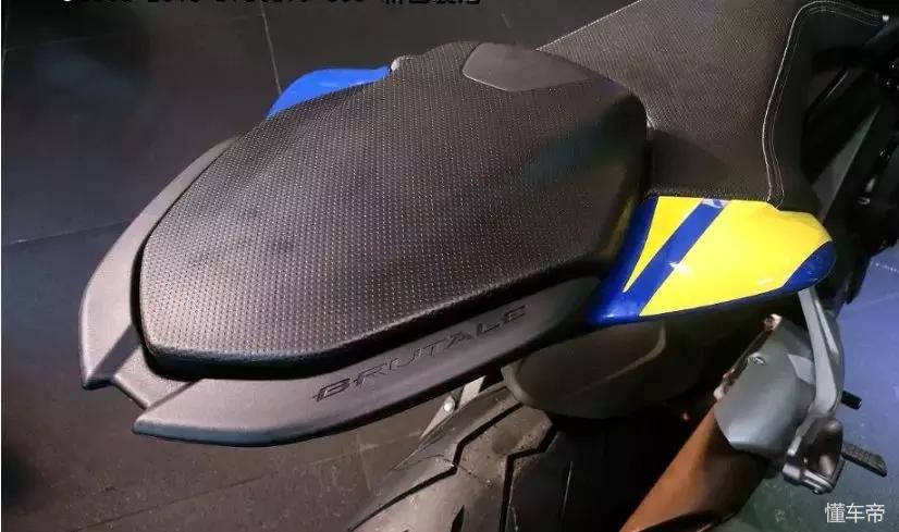 mvagustabrutale800座高,mvagustabrutale800改排气