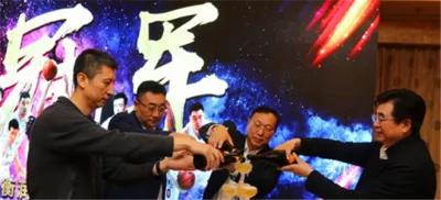 辽宁庆功宴郭士强,郭士强辽宁吃饭