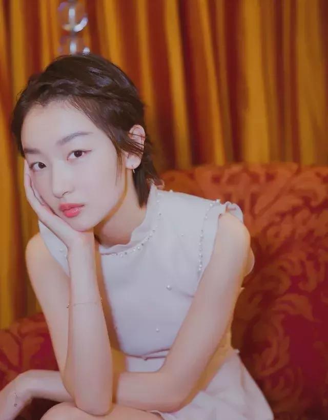 单眼皮肿眼泡无神怎么办,单眼皮肿眼泡眼妆怎么化