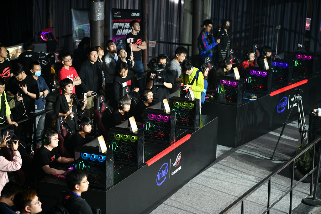 「智游无界」华硕开放平台2018发布会，信仰玩家又要买买买了