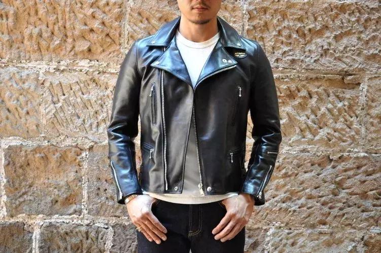 男人太瘦穿什么好看,男生怎么健身才能穿衣好看