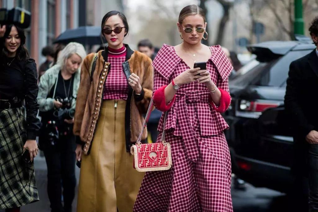 老花装饰包,老花包如何显年轻