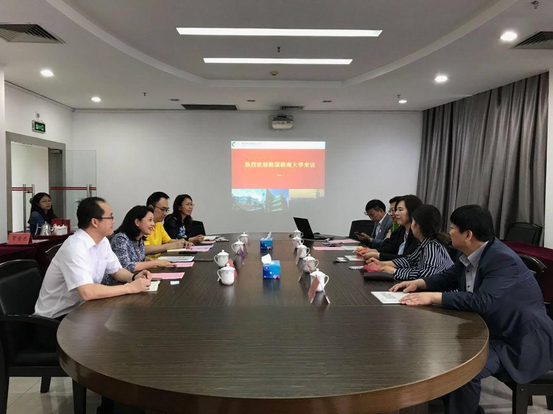 国润国际教育陪同韩南大学代表团一行拜访广东轻工职业技术学院