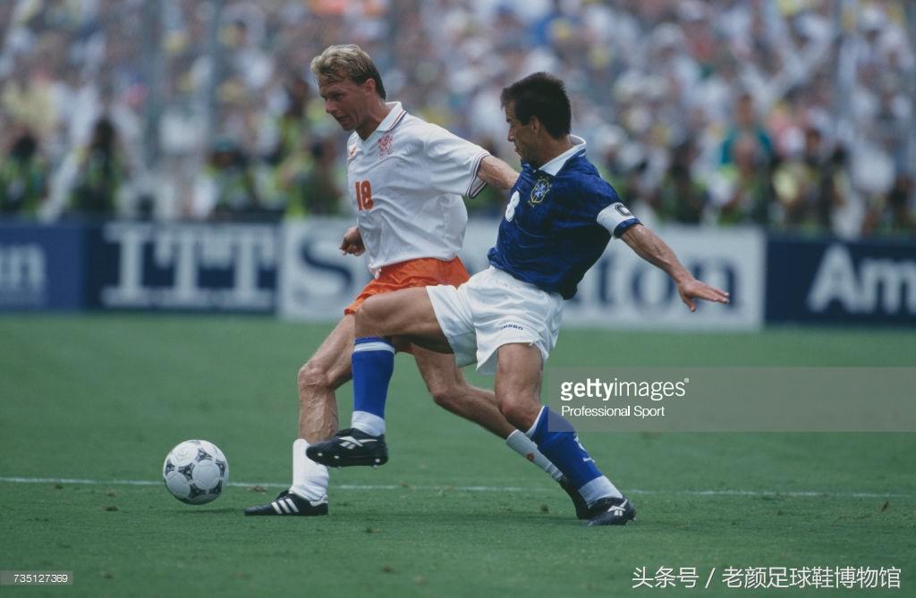 1994世界杯足球鞋回顾视频,2010世界杯足球鞋款式