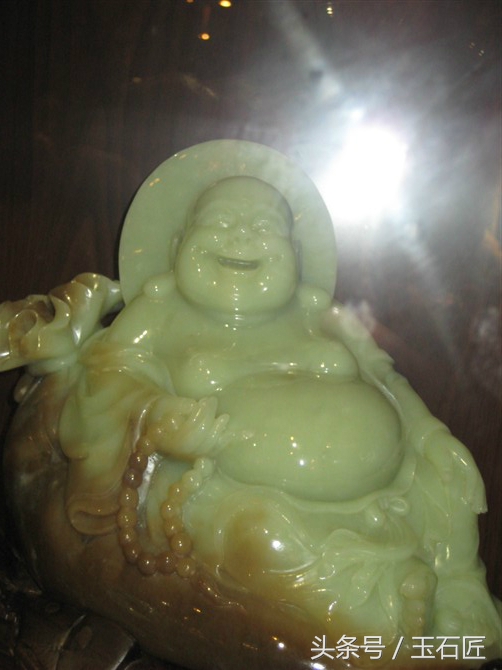 岫玉雕刻的大玉璧摆件简介图片,岫玉雕刻玉马摆件价格