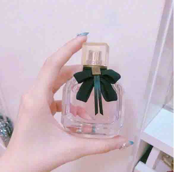 春夏香水怎么挑选合适女士,适合春夏的女士香水推荐
