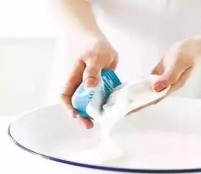 内裤有多脏要勤洗勤换,裤头一天不洗会滋生多少细菌