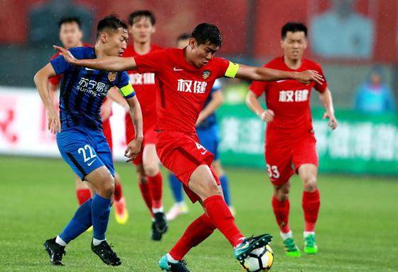 权健旧将维特塞尔神级倒钩,补时世界波破僵93分钟倒钩绝平