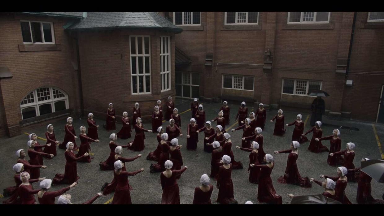 《使女的故事》第二季回归，它很可能会再次横扫艾美奖！