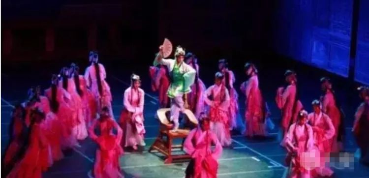 人民剧场二人转大舞台票价,人民艺术剧场