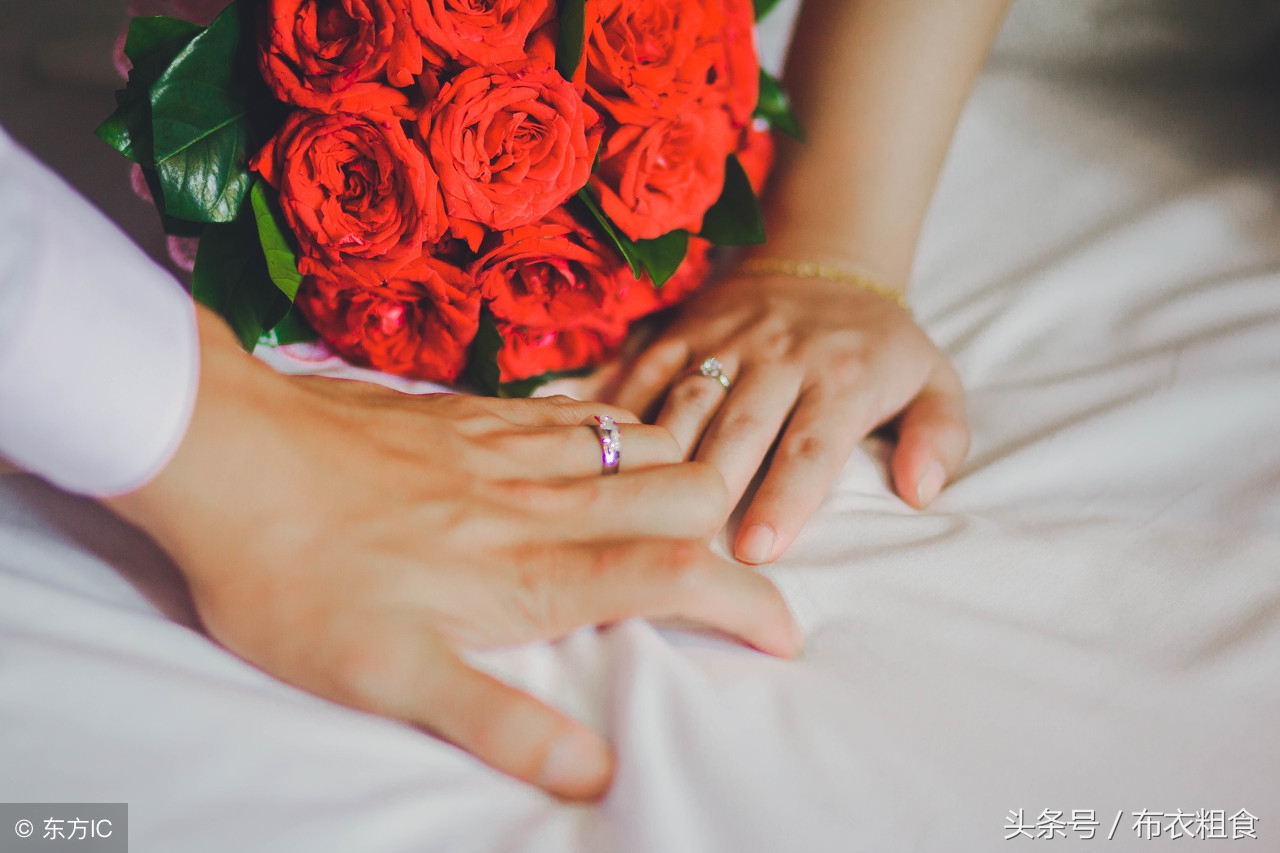 有一种想念可以藏在心里面一辈子,心里藏着一个不能在一起的人