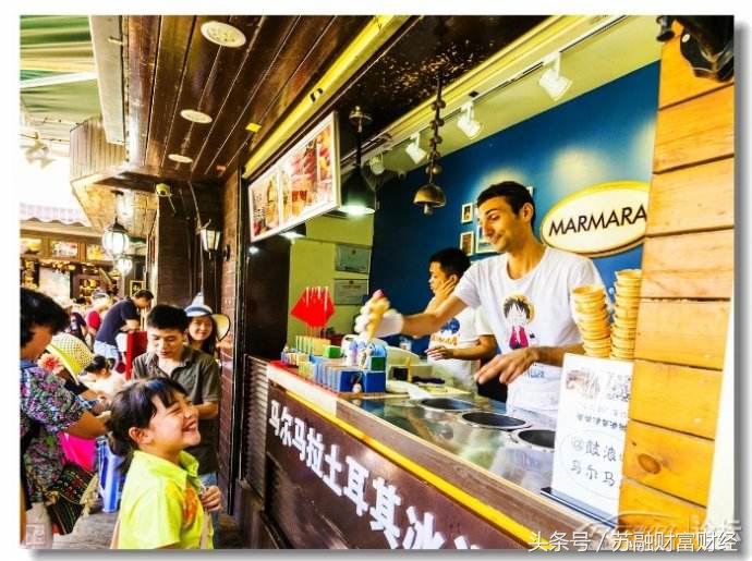 火爆的街头小吃加盟,最新小本特色小吃项目麻辣烫