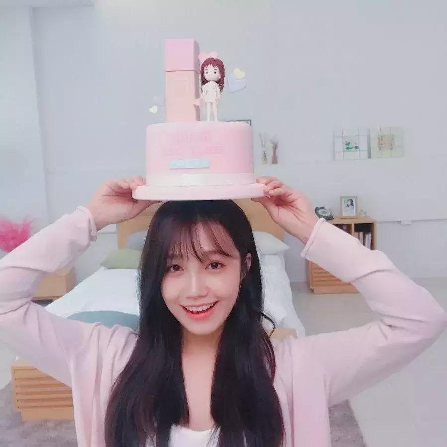 商品券，鲜花，自费打广告为粉丝应援！被爱豆宠是一种什么感觉？