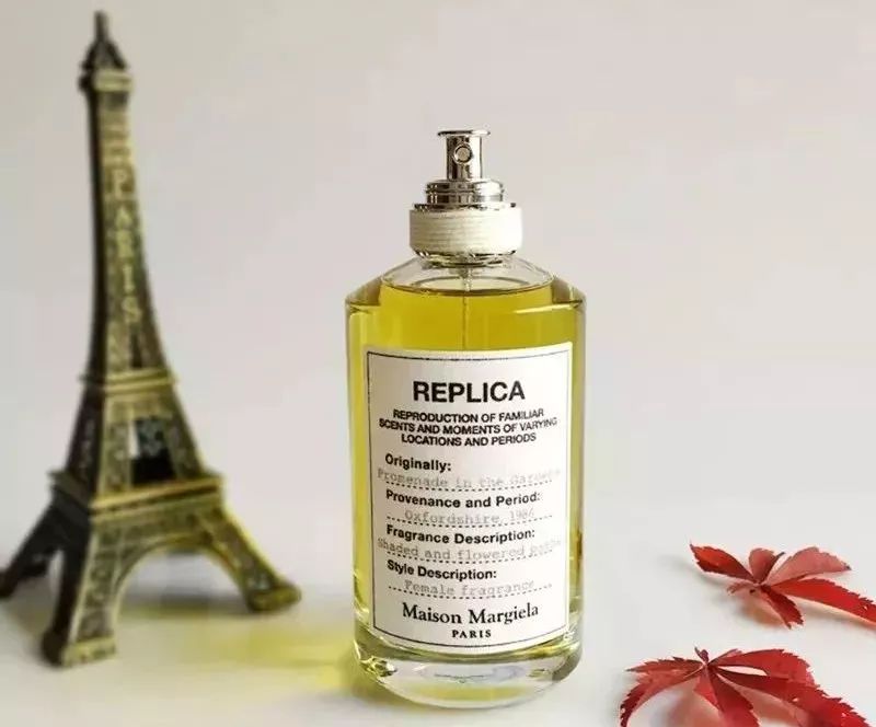 女人身上的香水味是什么很好闻 (你身上有他的香水味但没有我的贵)