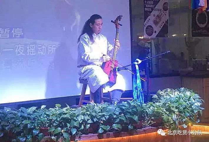 小奶桶烤肉，坐帐篷里吃