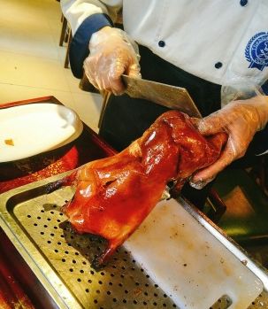 长春烤鸭哪家最好吃,长春好吃的脆皮烤鸭