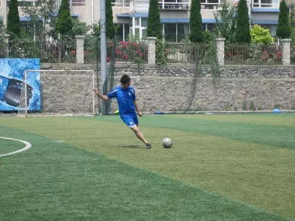 大连青春足球俱乐部,大连青春足球