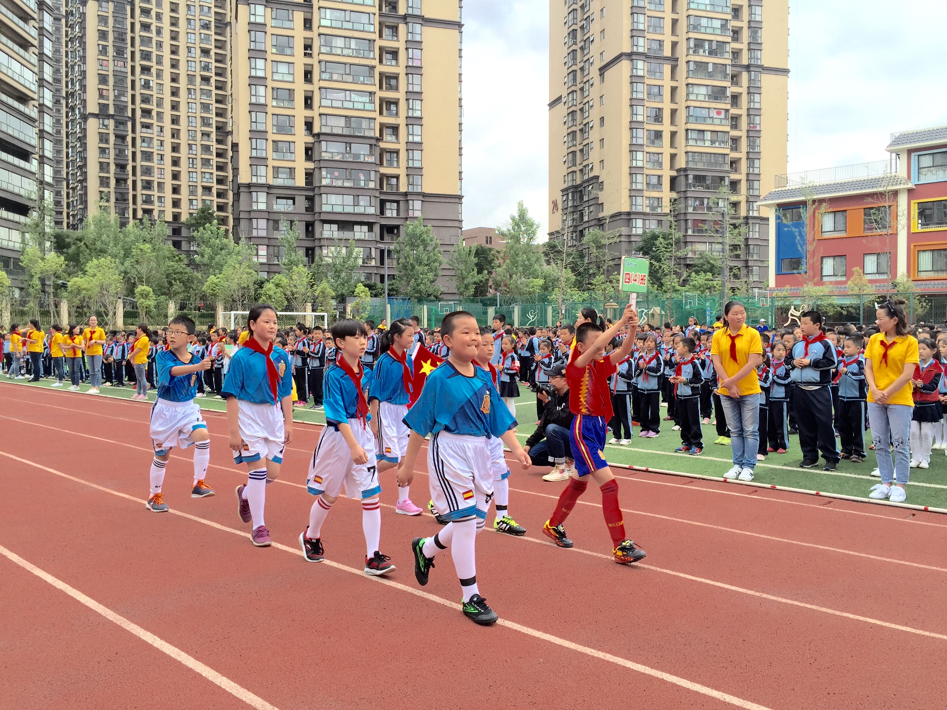 云波小学足球俱乐部,云波小学篮球