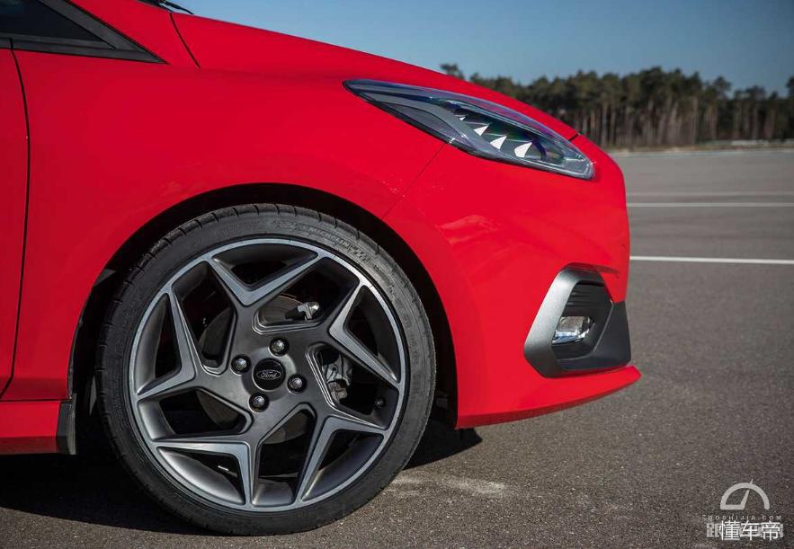 小钢炮福特新嘉年华,福特嘉年华st试驾