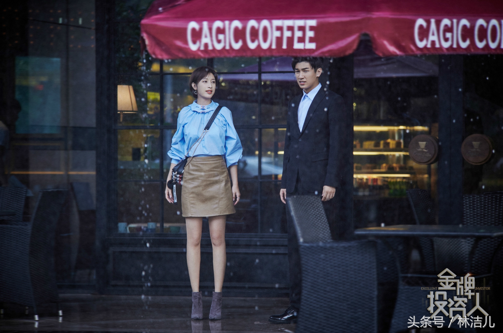 穿旗袍优雅高贵妩媚多姿,穿旗袍优雅高贵妩媚的走姿