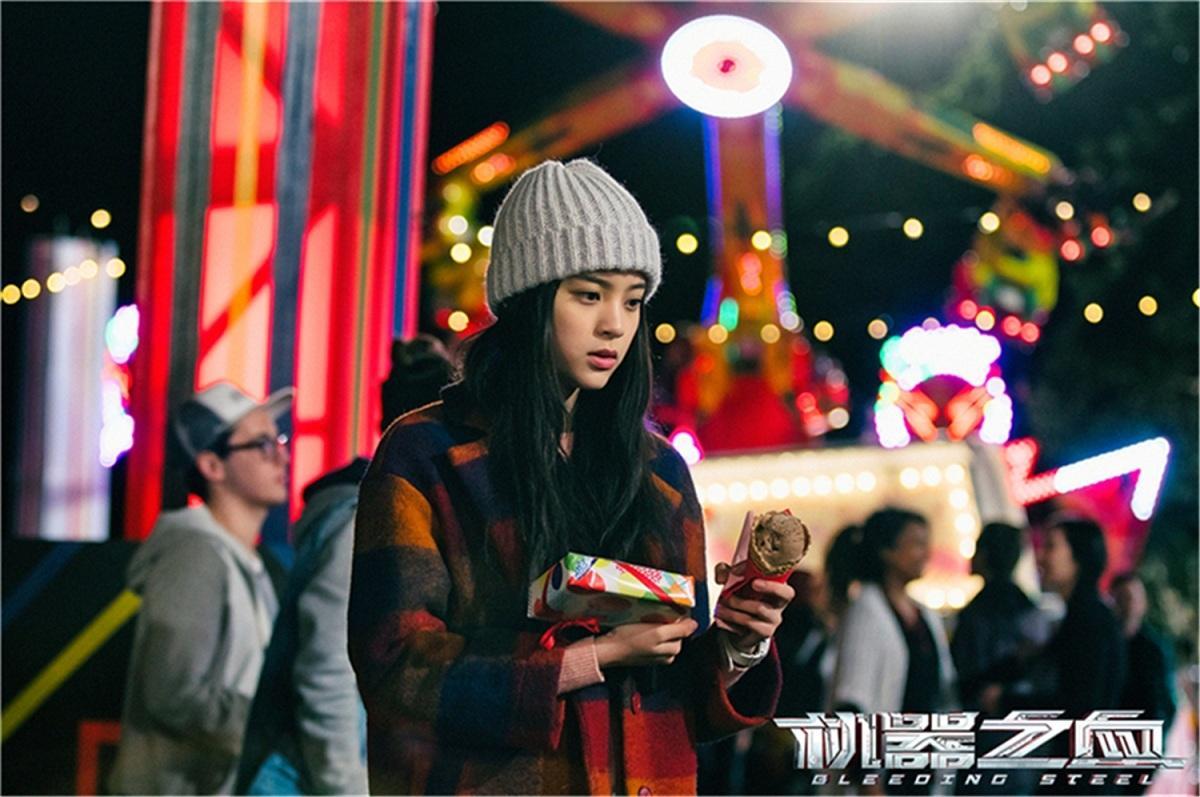 成龙电影里的女儿们,感受着浓浓的父爱,却有一个很蹊跷的共同点