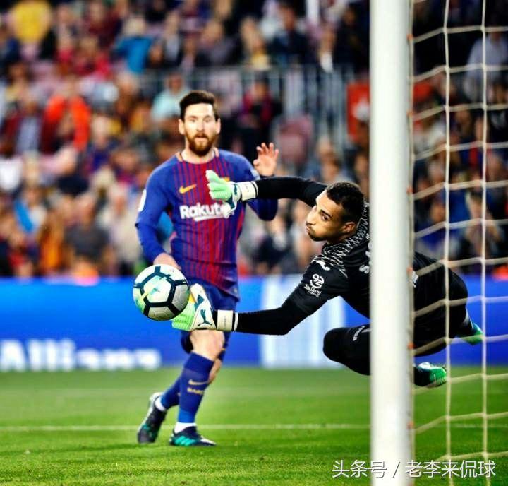 巴萨致敬梅西晒球衣,巴萨球员感动球迷视频