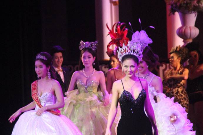 泰国什么彩妆好用又便宜,泰国旅游必买好物