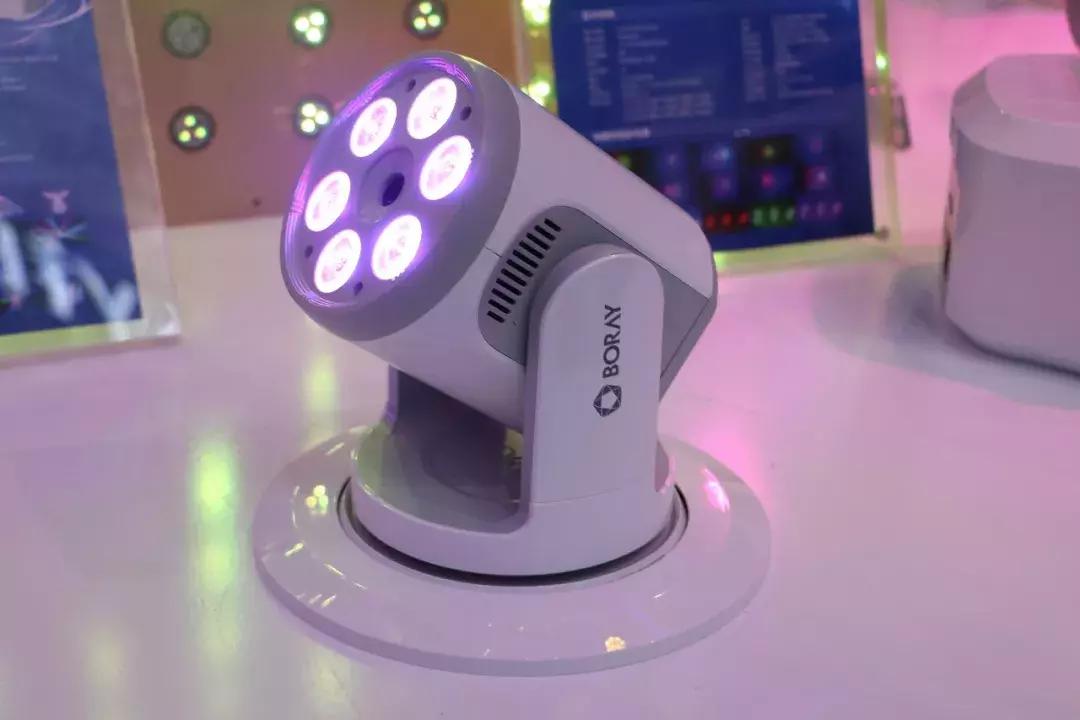 广展娱乐KTV参展商各出奇招多款新品让人目不暇给—阜新声艺视听