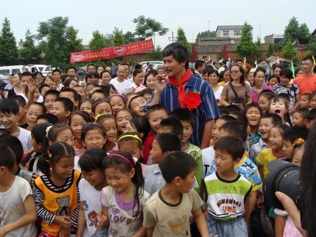 星艺装饰愿景,星艺装饰爱心基金