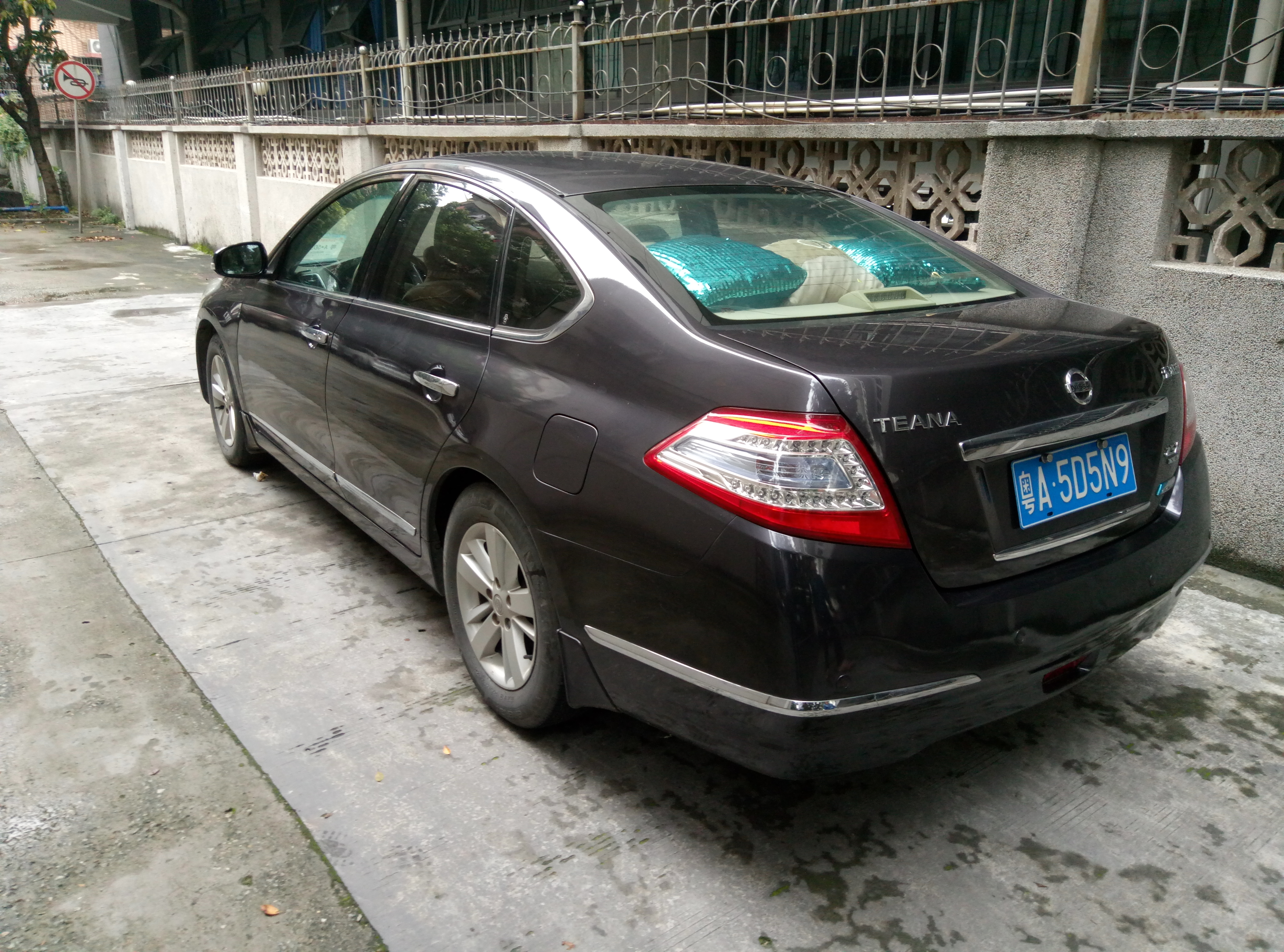 11年2.5天籁卖多少钱,11年的2.5天籁还值得买吗