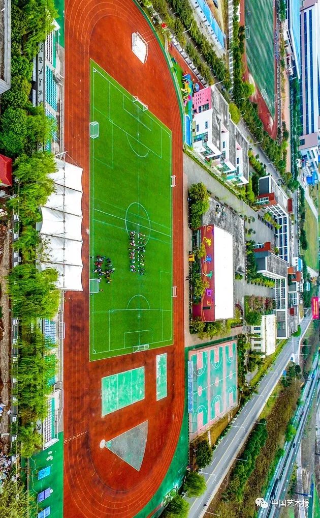 汶川大地震志愿者影集,汶川十年影像