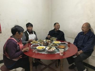 汶川地震被困7天的老人,汶川地震狗救老太太