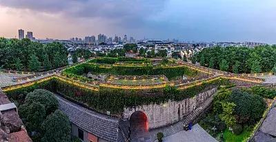 涓嶈缇℃厱鍑哄幓鏃呮父鐨勪汉,涓嶈缇℃厱鍑哄浗鏃呮父