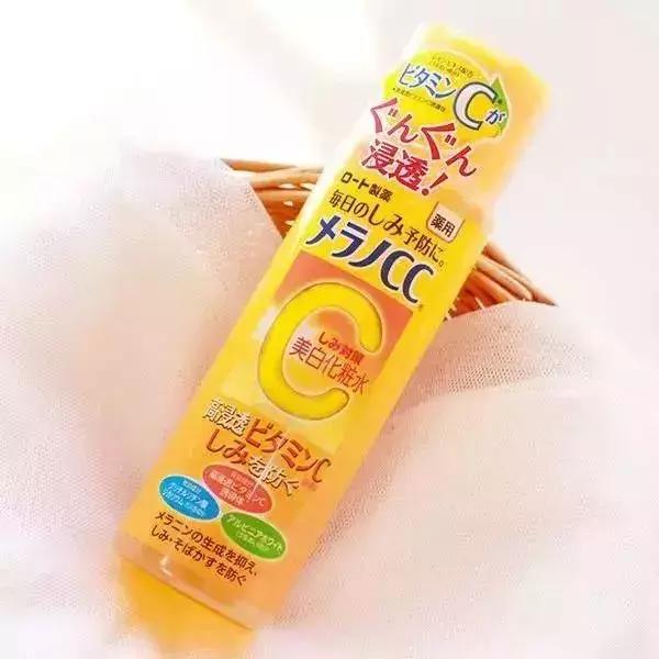 护肤推荐不踩坑,平价水乳测评提亮保湿