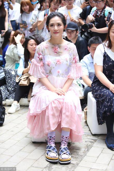 娜扎胖了一圈的样子,娜扎胖了腿变粗