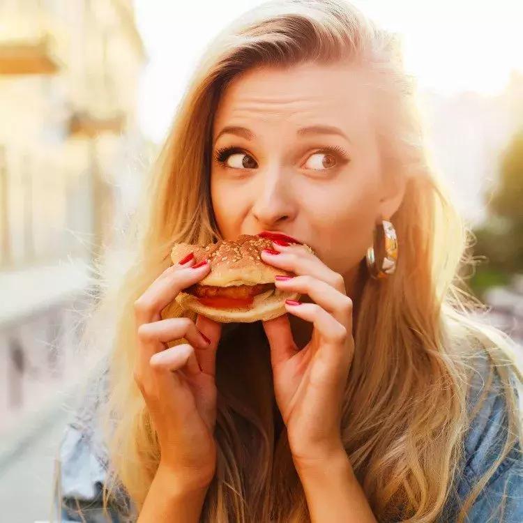 夏季坐月子还要月子服吗,夏天要怎么坐月子