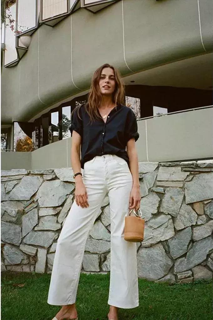 显瘦阔腿裤百搭秋季,最好穿的白色显瘦阔腿裤