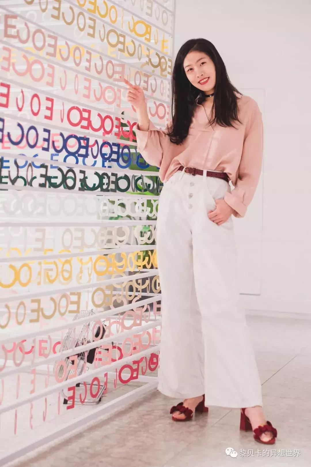 显瘦阔腿裤百搭秋季,最好穿的白色显瘦阔腿裤