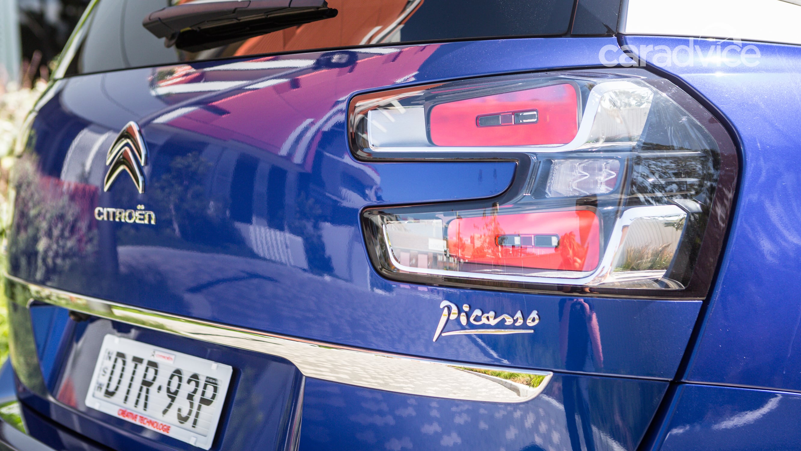 雪铁龙毕加索2023款落地多少钱,雪铁龙c4毕加索七座mpv落地价