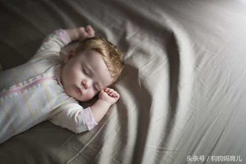 宝宝夜间哭闹的原因及解决方法,宝宝晚上频繁夜醒哭闹如何推拿