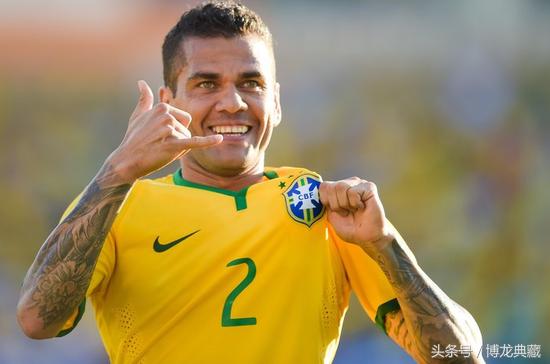 38冠魔王为世界杯流泪35岁迷人小混蛋：巴西战斗！