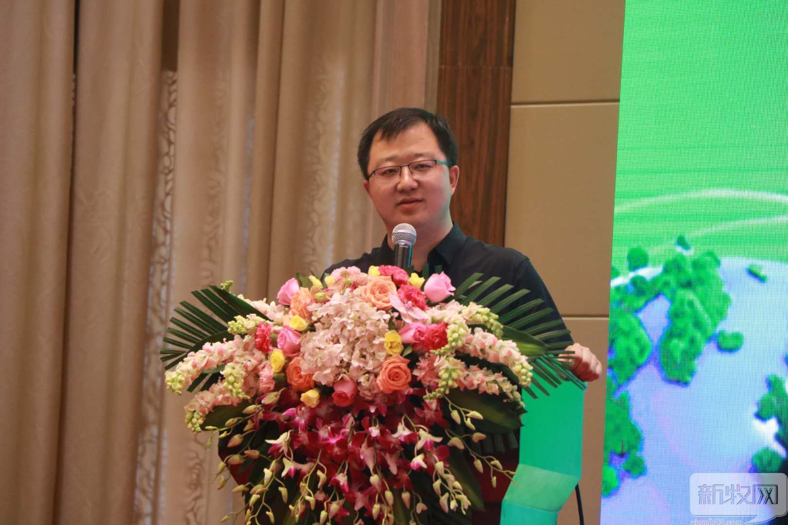 洪平：猪价低就该给猪吃便宜的饲料？