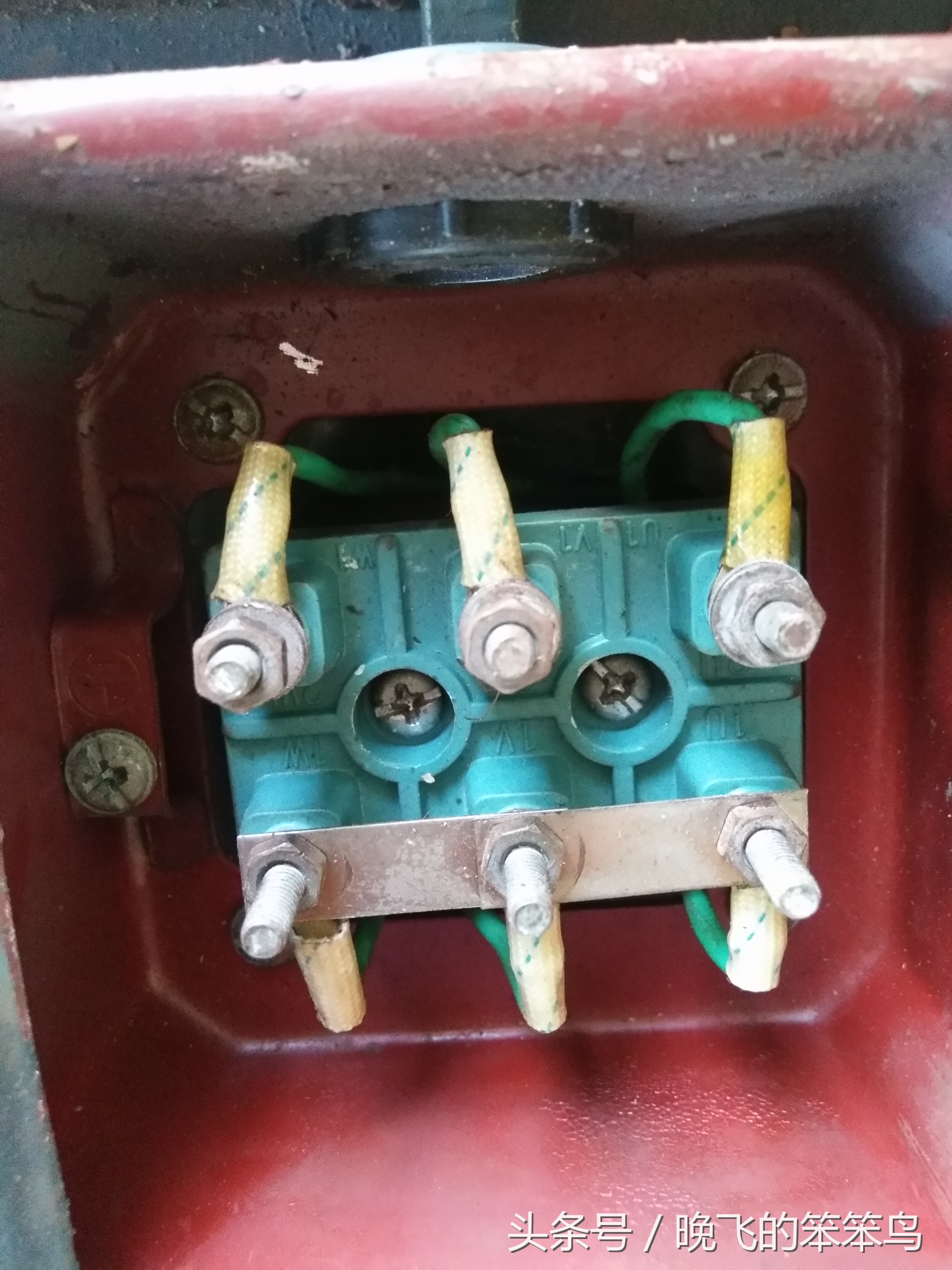 如何用万用表蜂鸣档检测电机好坏,万用表蜂鸣档怎么测三相电机好坏