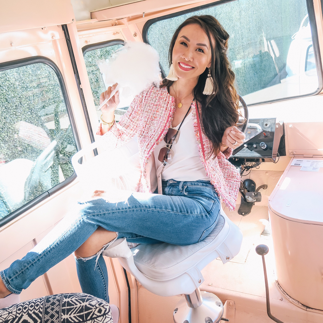 破洞牛仔裤的穿搭技巧,破洞牛仔裤的穿搭示范